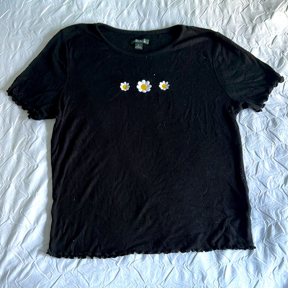 Black Cropped T-Shirt with flowers